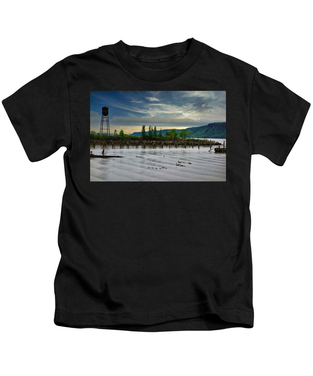 Hudson Kids T-Shirt featuring the photograph Hastings on Hudson Water Tower Ducks and Eagle by Russ Considine