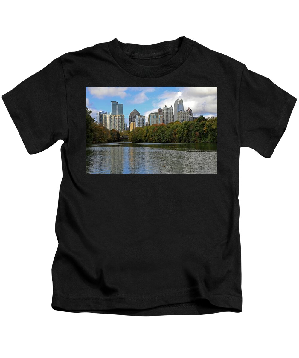 Atlanta Kids T-Shirt featuring the photograph Midtown Atlanta - Piedmont Park by Richard Krebs
