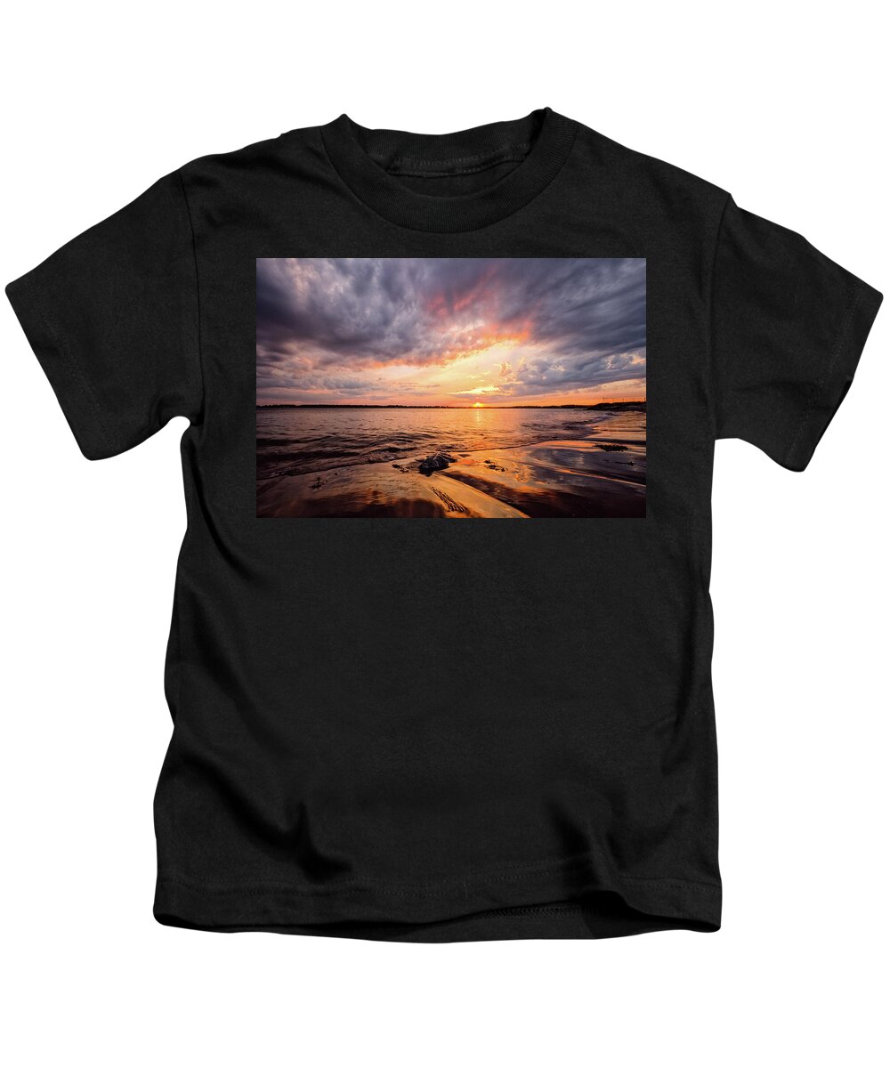 Beach Kids T-Shirt featuring the photograph Reflect The Drama, Sunset At Fort Foster Park by Jeff Sinon