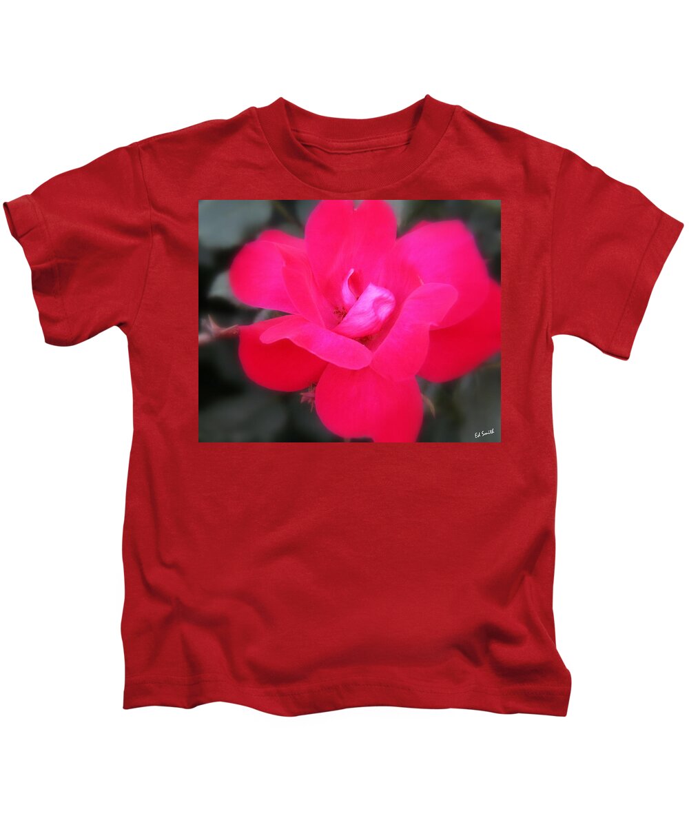 Rosa Roja Kids T-Shirt featuring the photograph Rosa Roja by Edward Smith