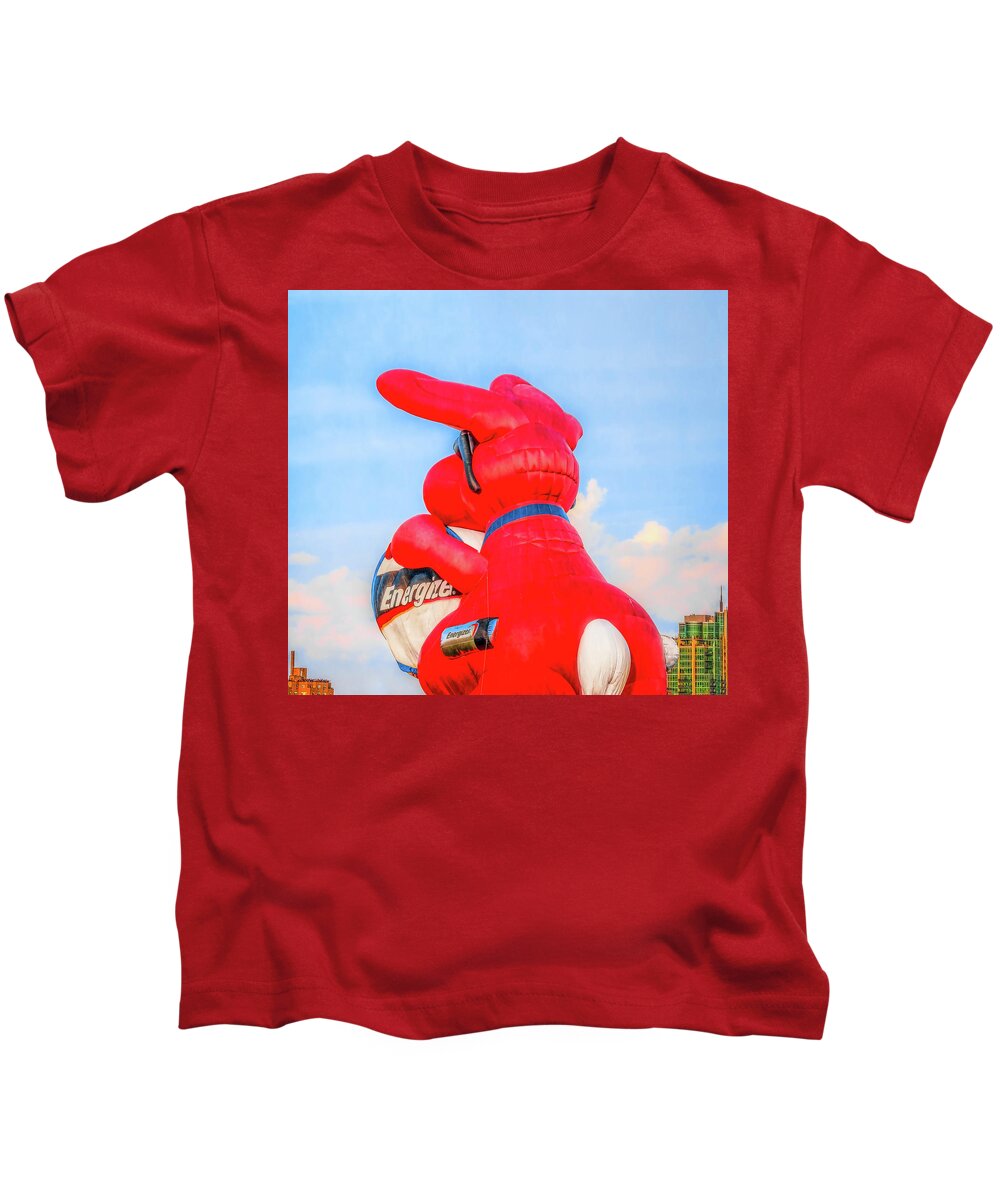 2016 Balloon Race Forest Park Kids T-Shirt featuring the photograph Energizer Bunny by Kevin Lane