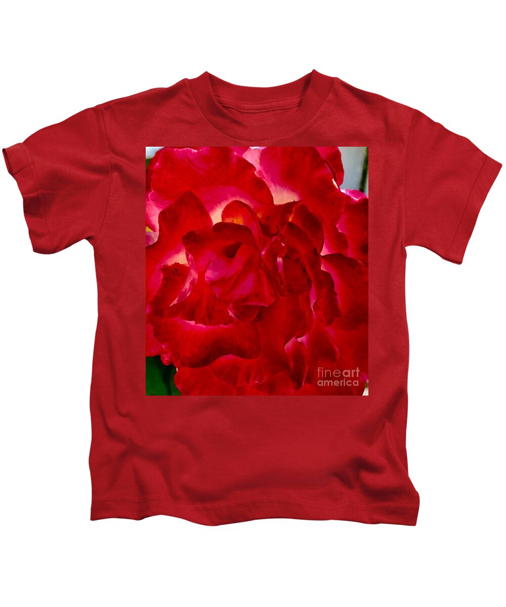 Red Kids T-Shirt featuring the photograph Red Rose by Suzanne Lorenz