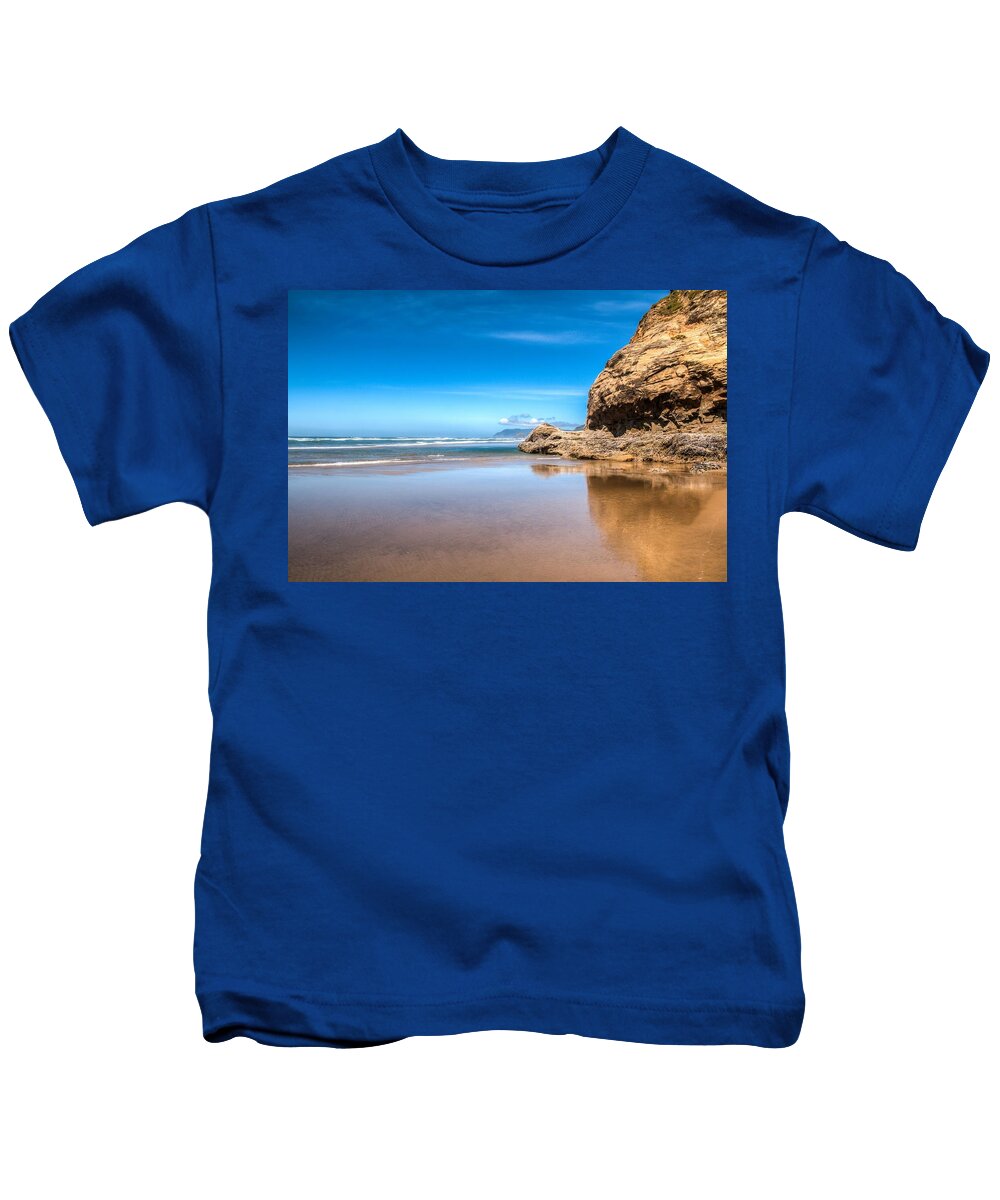 Hug Point Kids T-Shirt featuring the photograph Hug Point 0073 by Kristina Rinell