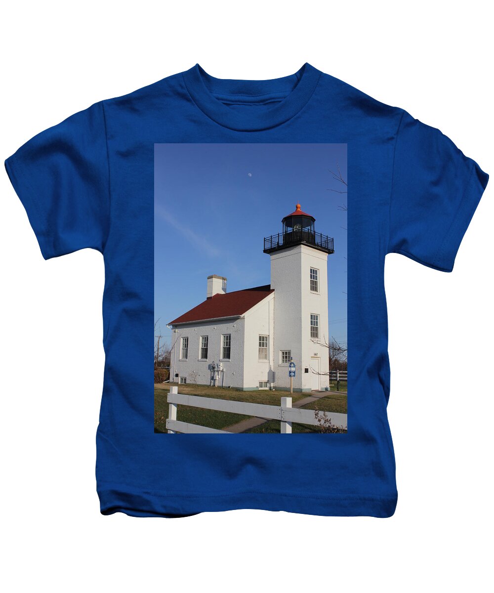 Lighthouse Kids T-Shirt featuring the photograph Sand Point Lighthouse Escanaba by Charles and Melisa Morrison