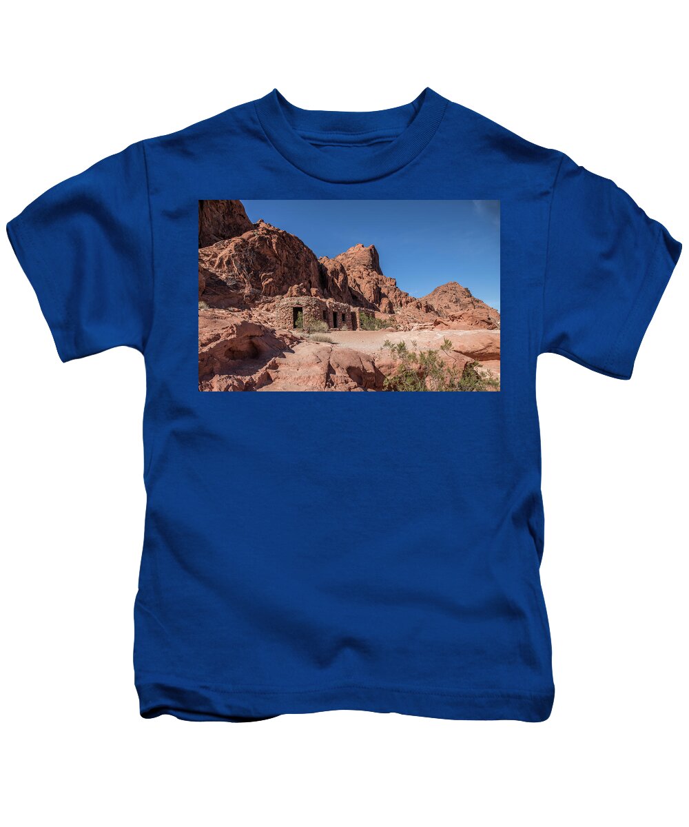 Outdoor Kids T-Shirt featuring the photograph Sandstone Cabins by Ed Clark