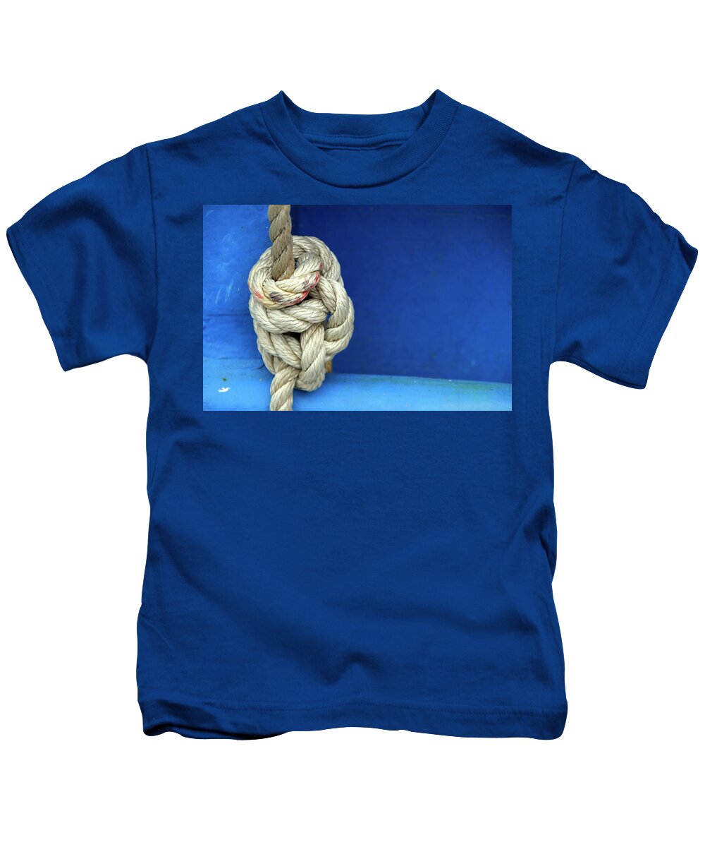Rope Kids T-Shirt featuring the photograph Knot on a rope by Fabiano Di Paolo