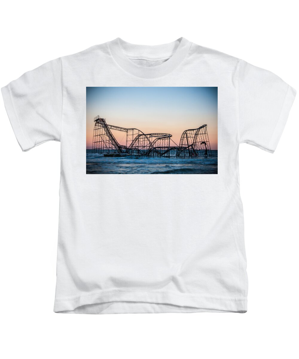 New Jersey Kids T-Shirt featuring the photograph Giant of the Sea by Kristopher Schoenleber