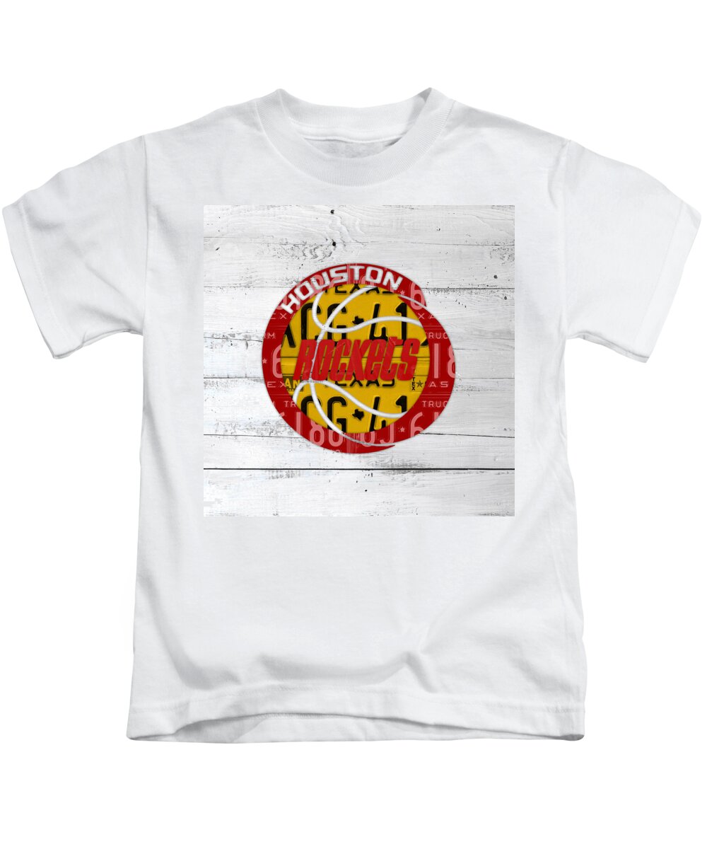 Chicago Bulls Basketball Team Retro Logo Vintage Recycled Illinois License  Plate Art T-Shirt