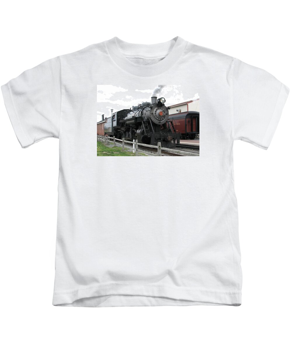 Strasburg Kids T-Shirt featuring the photograph Heading Into Service - Milepost 0 by Lin Grosvenor