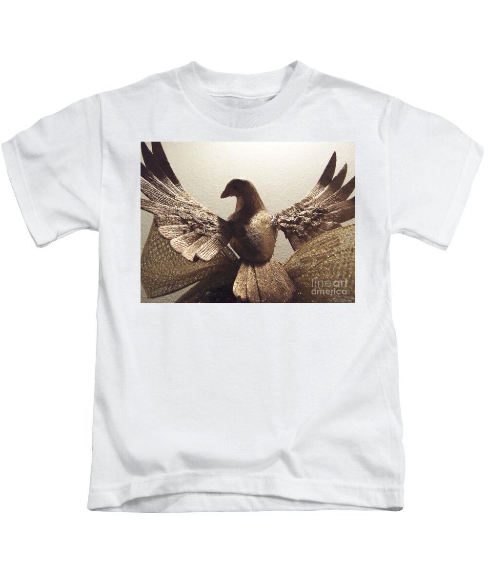 Dove Kids T-Shirt featuring the photograph Peace by Vonda Lawson-Rosa