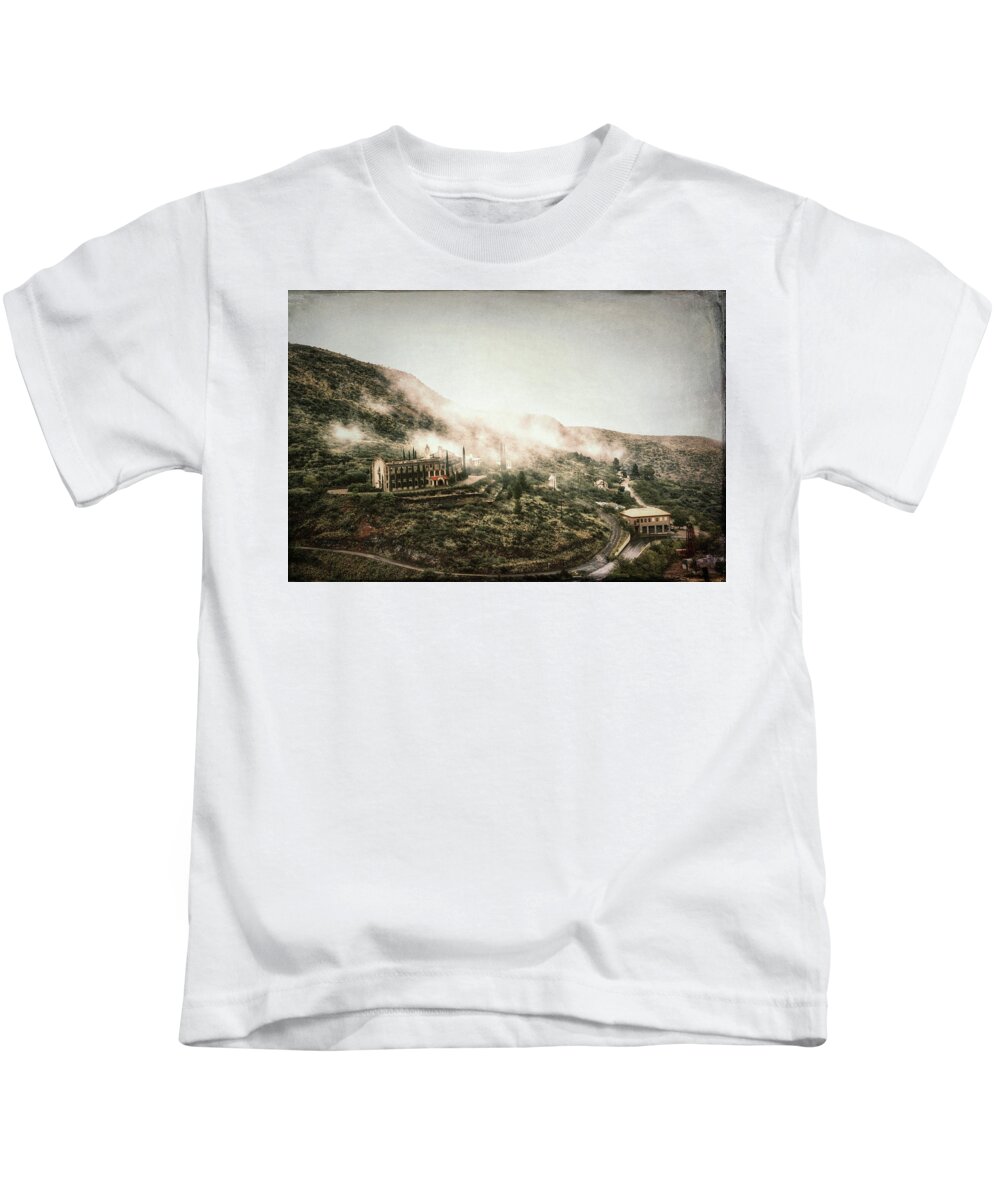 Abandoned Kids T-Shirt featuring the photograph Abandoned Hotel in the Fog by Robert FERD Frank