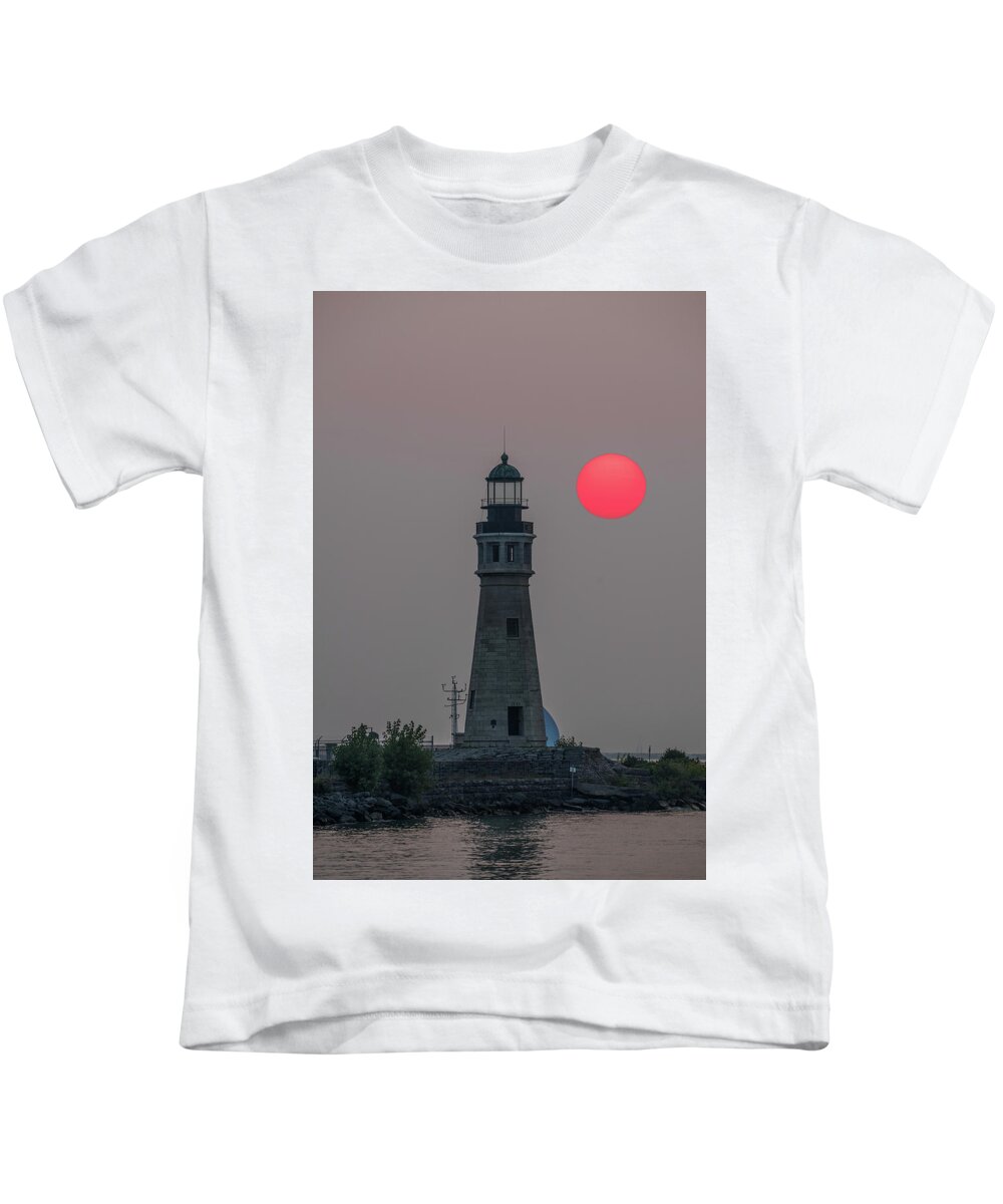 Beautiful Kids T-Shirt featuring the photograph Lake Erie Sunset by Dave Niedbala