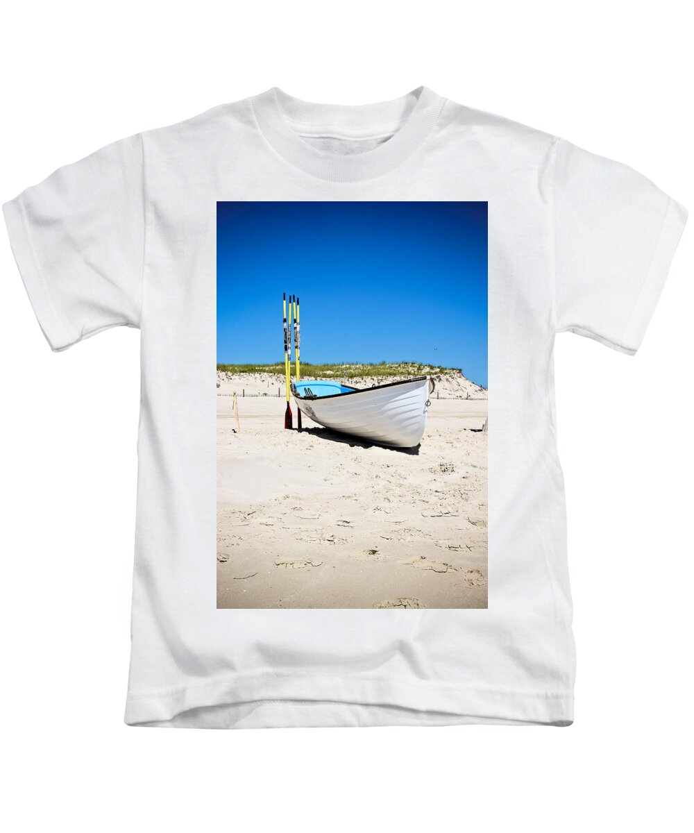 Rowboat Kids T-Shirt featuring the photograph Lifeboat and Oars by Colleen Kammerer