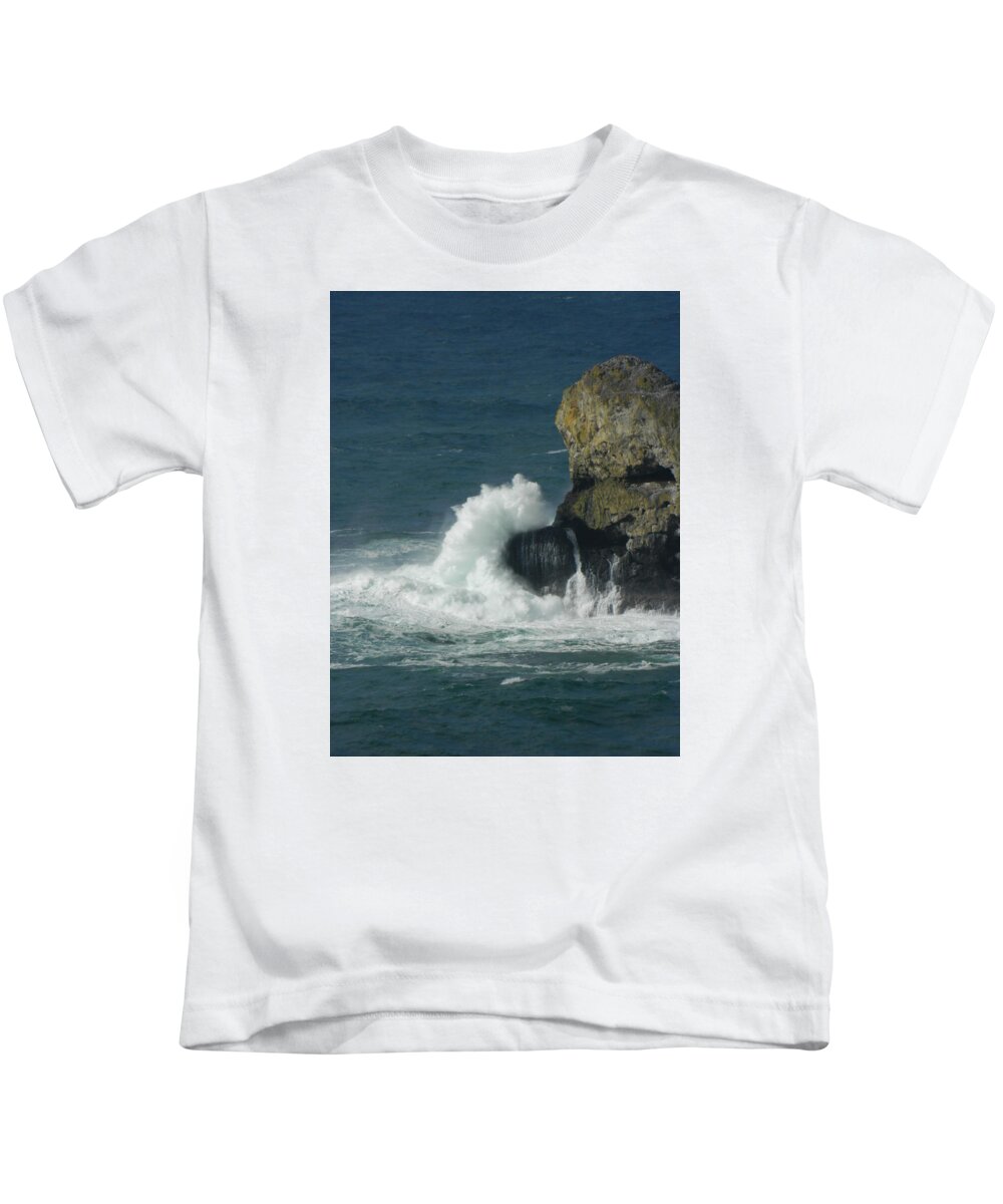 Oregon Kids T-Shirt featuring the photograph Original Splash by Gallery Of Hope 