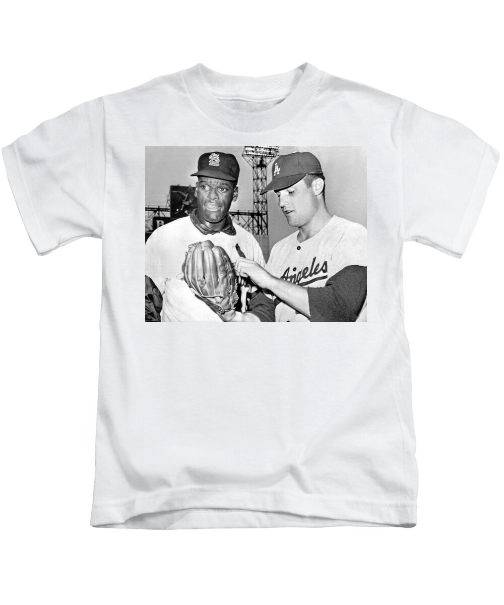 Pitcher Bob Gibson Kids T-Shirt by Underwood Archives - Fine Art America