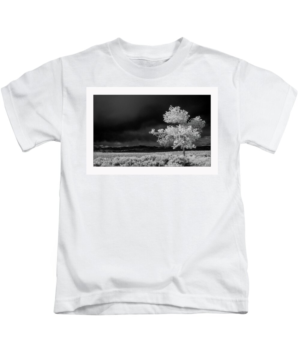 Ir Kids T-Shirt featuring the photograph Selective by Brian Duram