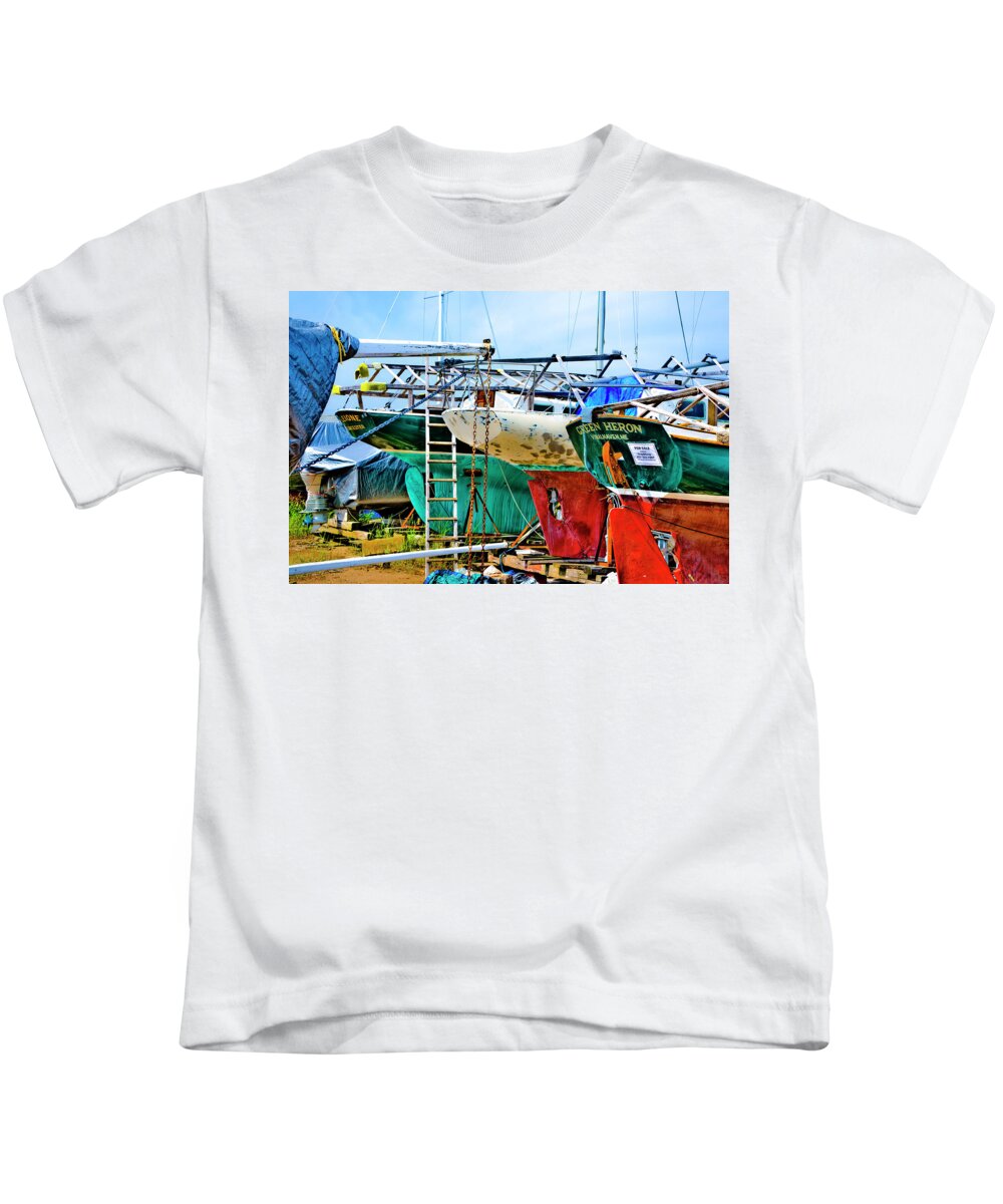 Sailboats Kids T-Shirt featuring the photograph Sterns Up by Jeff Cooper