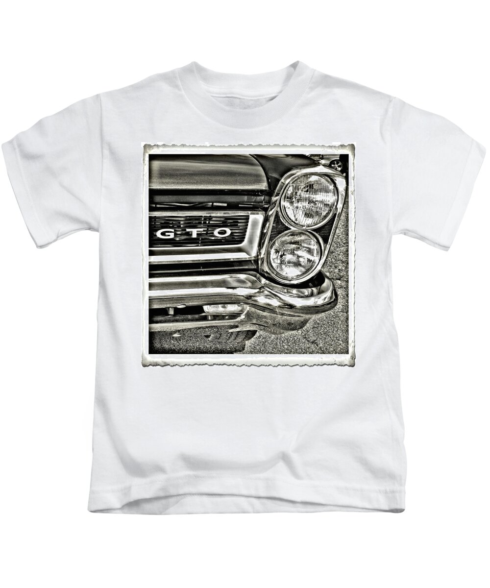 Pontiac Kids T-Shirt featuring the photograph Classic Pontiac by Bruce Gannon