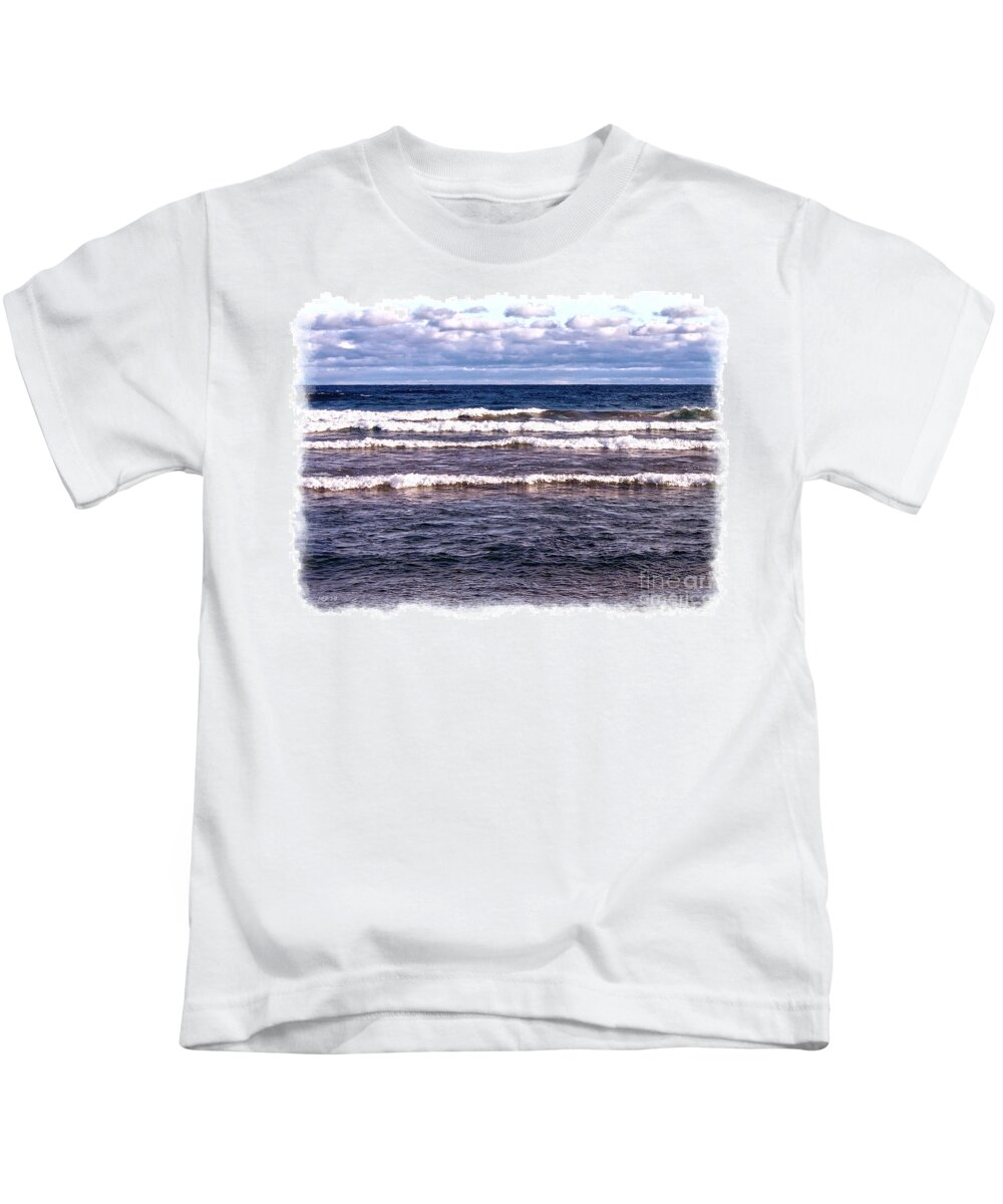 Lake Superior Kids T-Shirt featuring the digital art Lake Superior Horizon by Phil Perkins