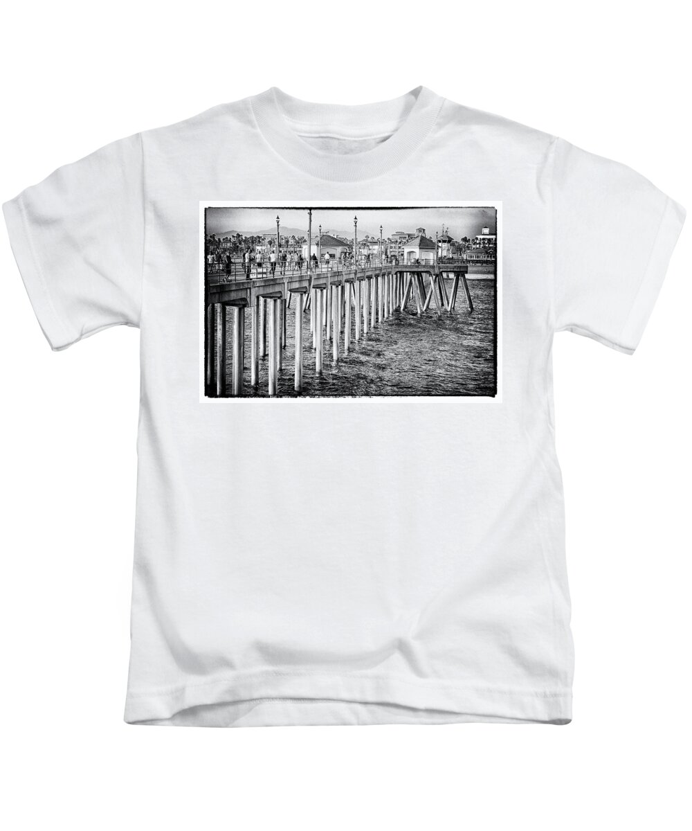 Pier Kids T-Shirt featuring the photograph On The Boardwalk 4563 by Tom Kelly