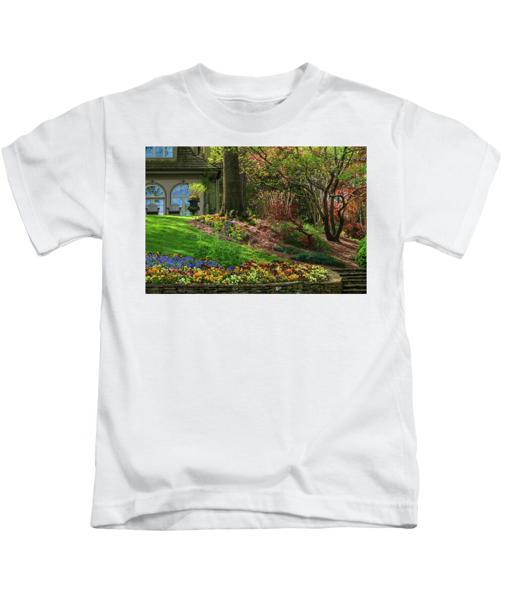 Gibbs Gardens Kids T-Shirt featuring the photograph Springtime at the Gibbs Gardens Manor House by Mary Ann Artz