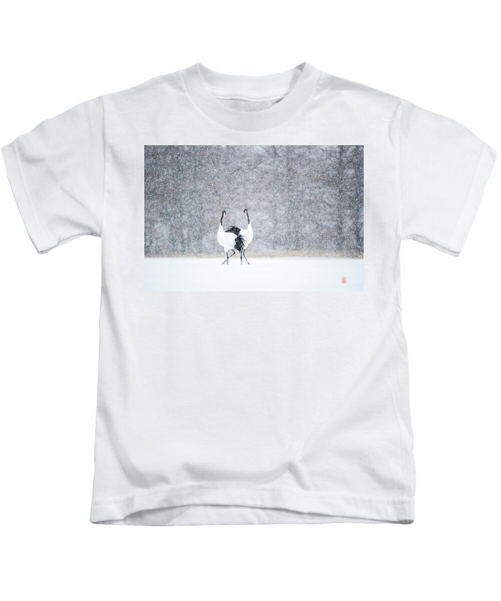 Snow Kids T-Shirt featuring the photograph Tancho in snow #4 by Yoshiki Nakamura