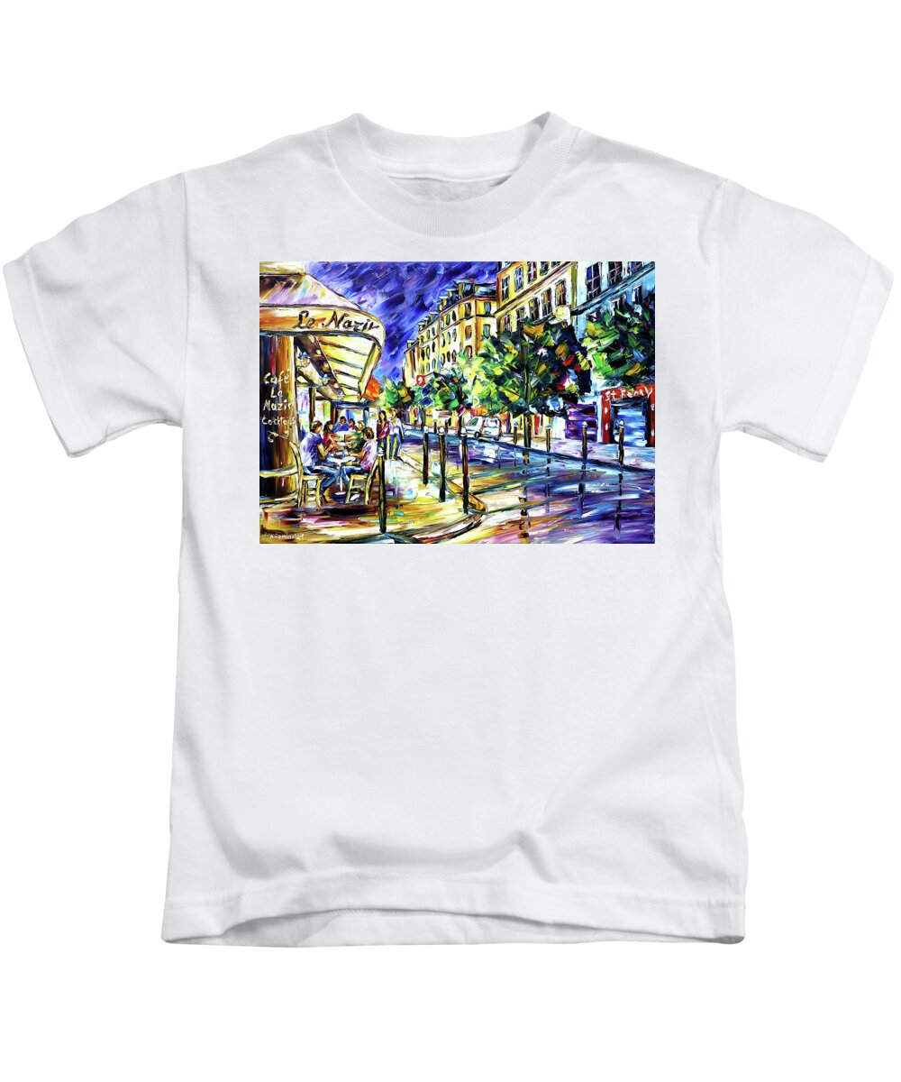 Cafe Le Nazir Paris Kids T-Shirt featuring the painting At Night On Montmartre by Mirek Kuzniar