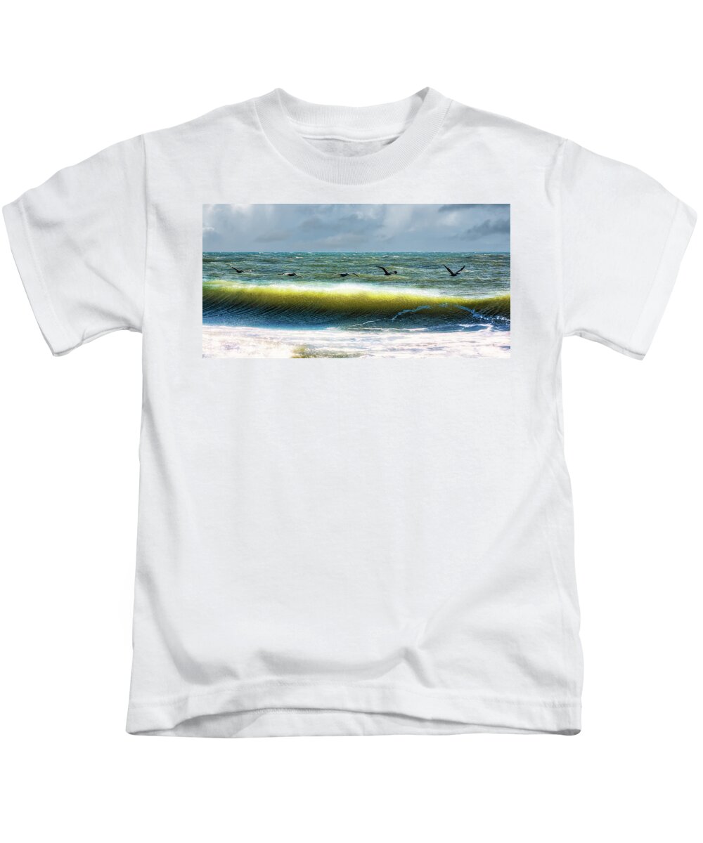 North Carolina Kids T-Shirt featuring the photograph Conserving Energy by Dan Carmichael