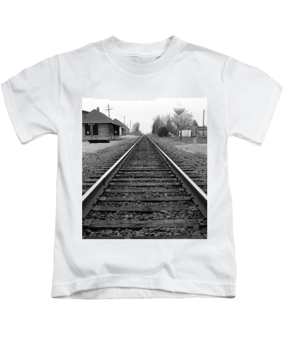 Lomira Kids T-Shirt featuring the photograph Lomira Train Station by Todd Zabel