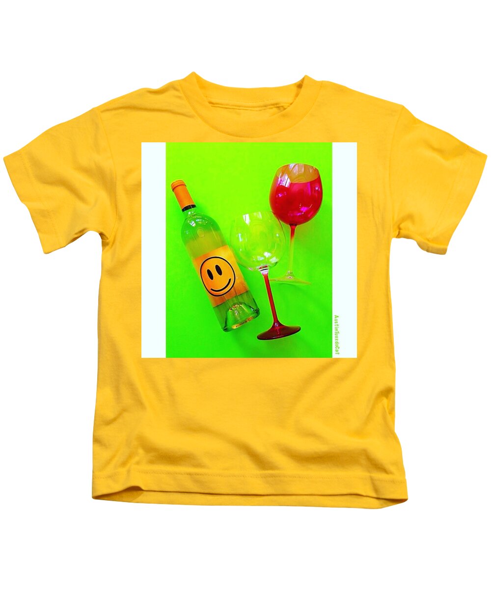 Gratitude Kids T-Shirt featuring the photograph #happiness! My Daughter Is Coming Home by Austin Tuxedo Cat