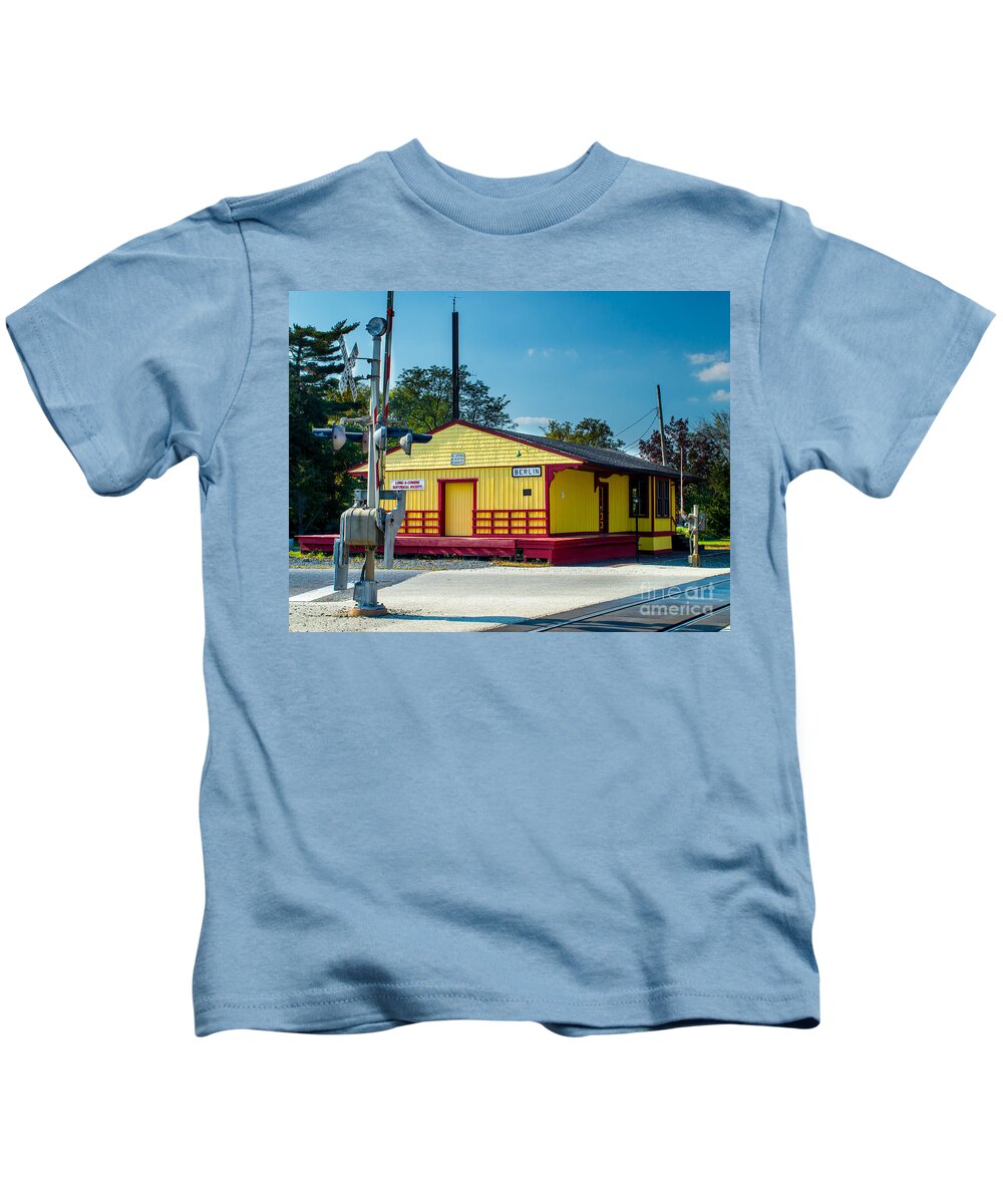 Berlin Kids T-Shirt featuring the photograph Berlin Train Station by Nick Zelinsky Jr