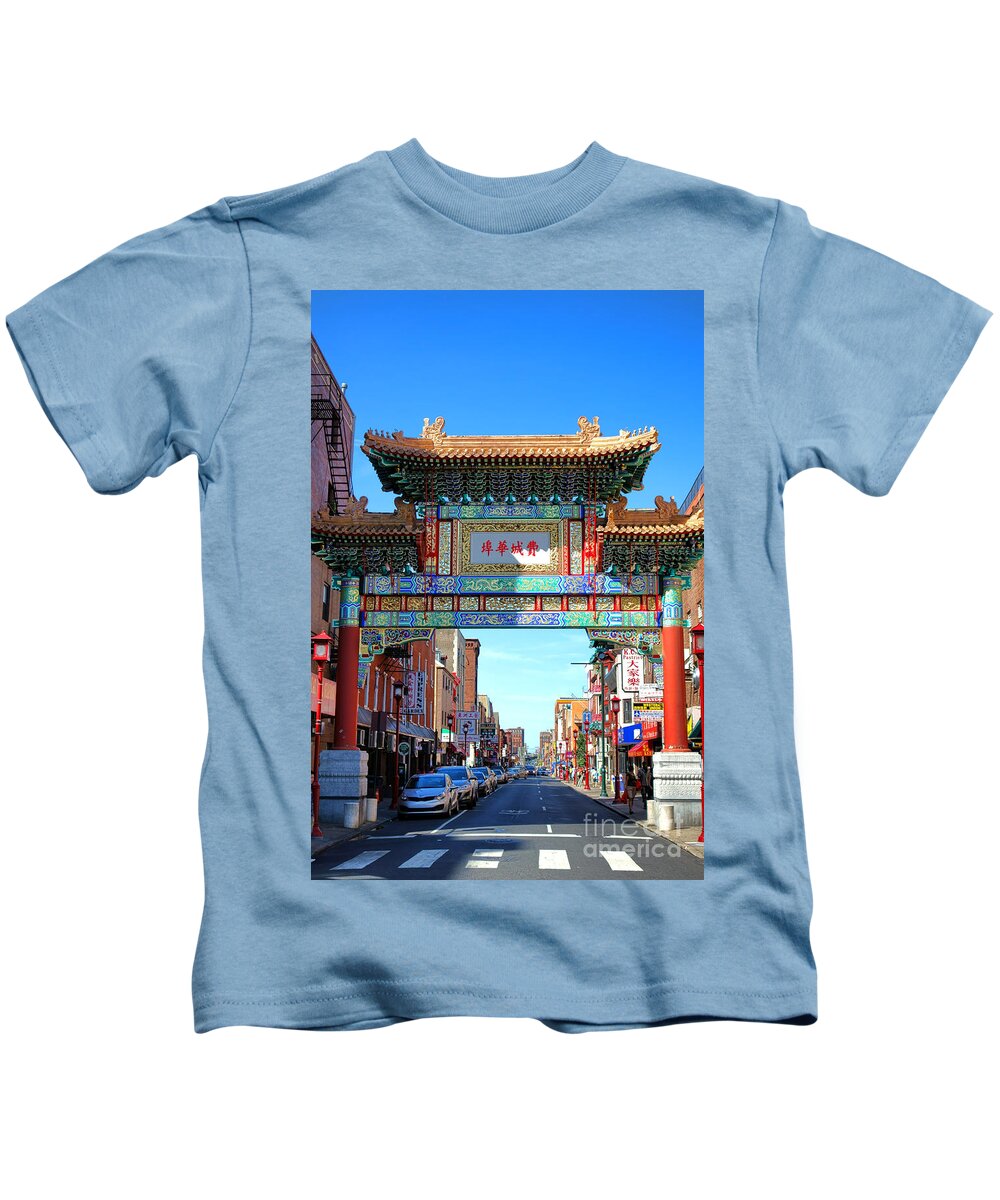 Philadelphia Kids T-Shirt featuring the photograph Chinatown Friendship Gate by Olivier Le Queinec