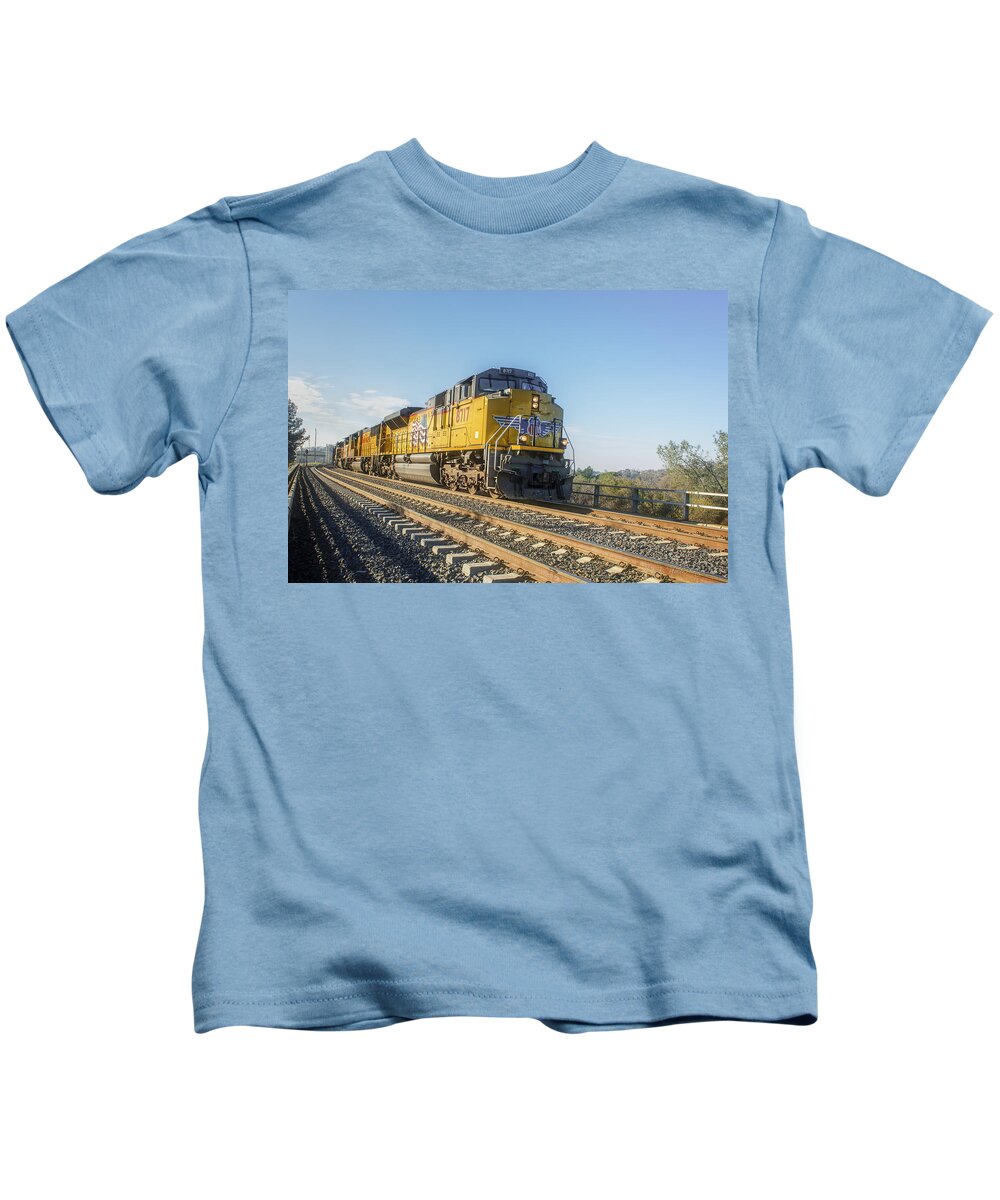 Bridges Kids T-Shirt featuring the photograph Hp 8717 by Jim Thompson