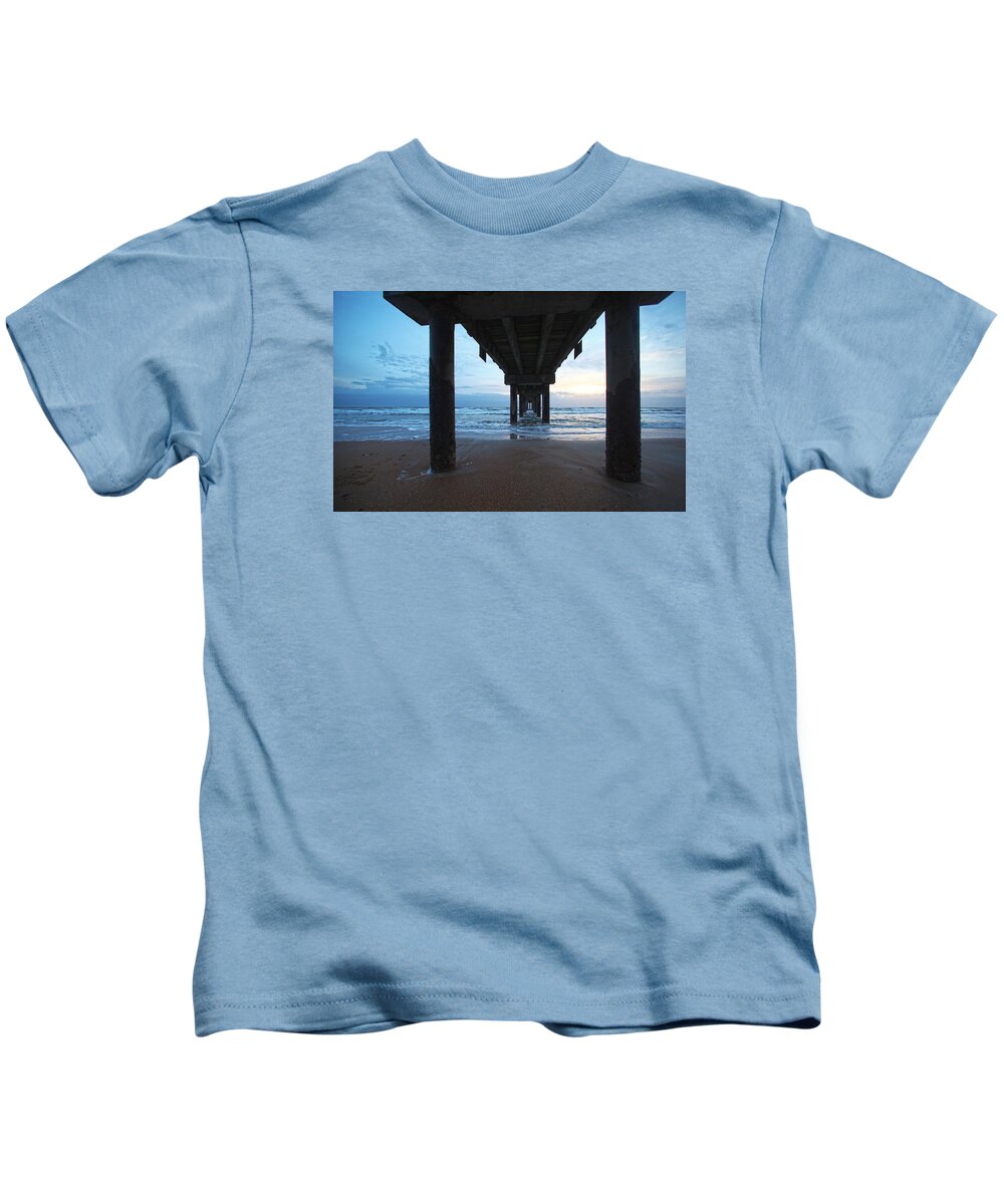 Pier Kids T-Shirt featuring the photograph Before the dawn by Robert Och
