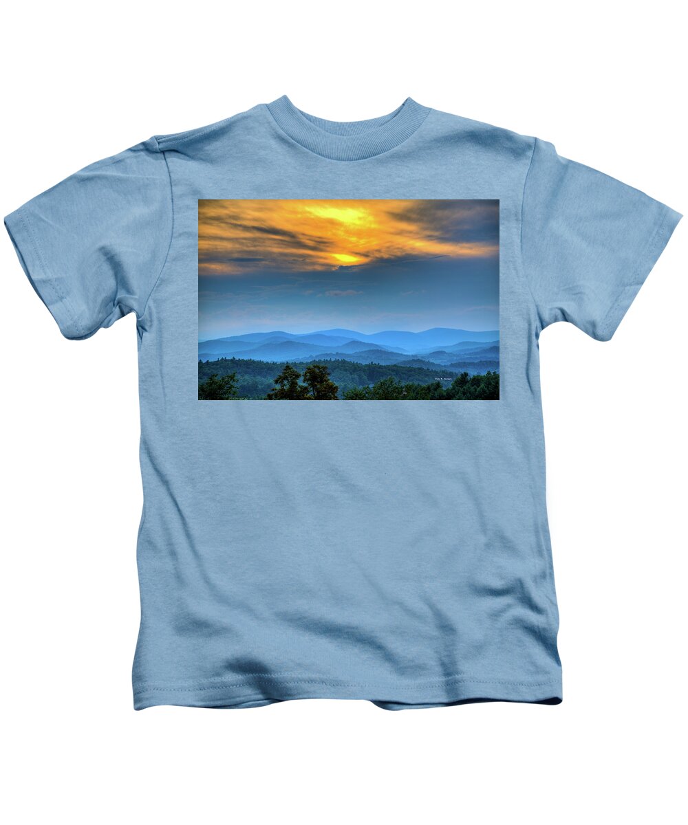 Sundown Kids T-Shirt featuring the photograph Surrender the Day by Dale R Carlson