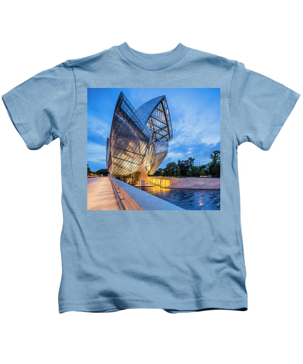France, Paris, Boulogne, Ville De Paris, Bois De Boulogne, Louis Vuitton  Foundation Building (architect Frank Gehry) Kids T-Shirt by Massimo Borchi  - Fine Art America