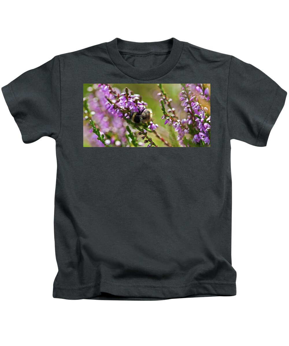 Animal Kids T-Shirt featuring the photograph Bee on heather by Roberto Pagani