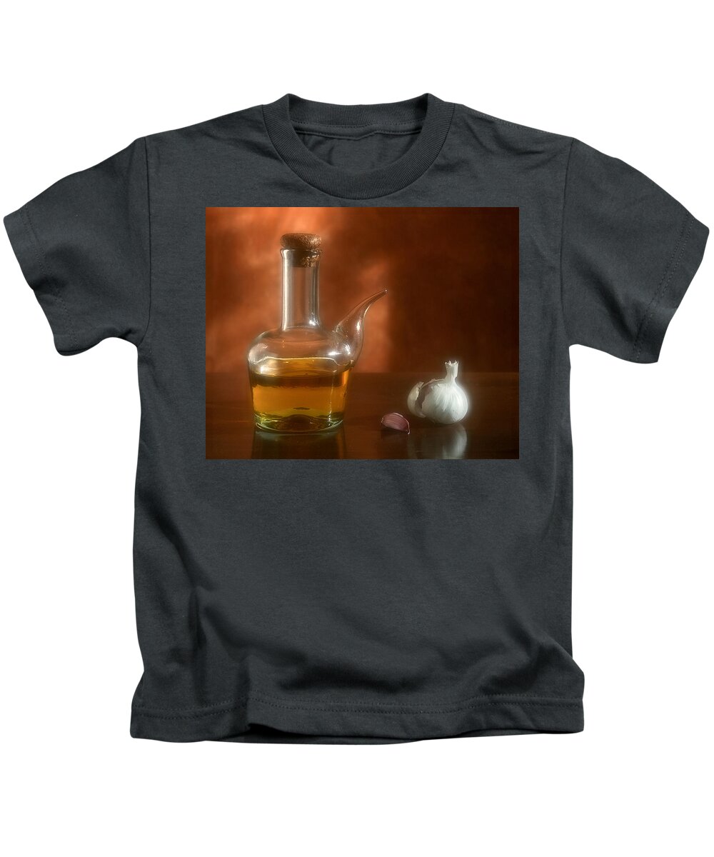 Garlic Kids T-Shirt featuring the photograph Garlic and Olive Oil. by Juan Carlos Ferro Duque