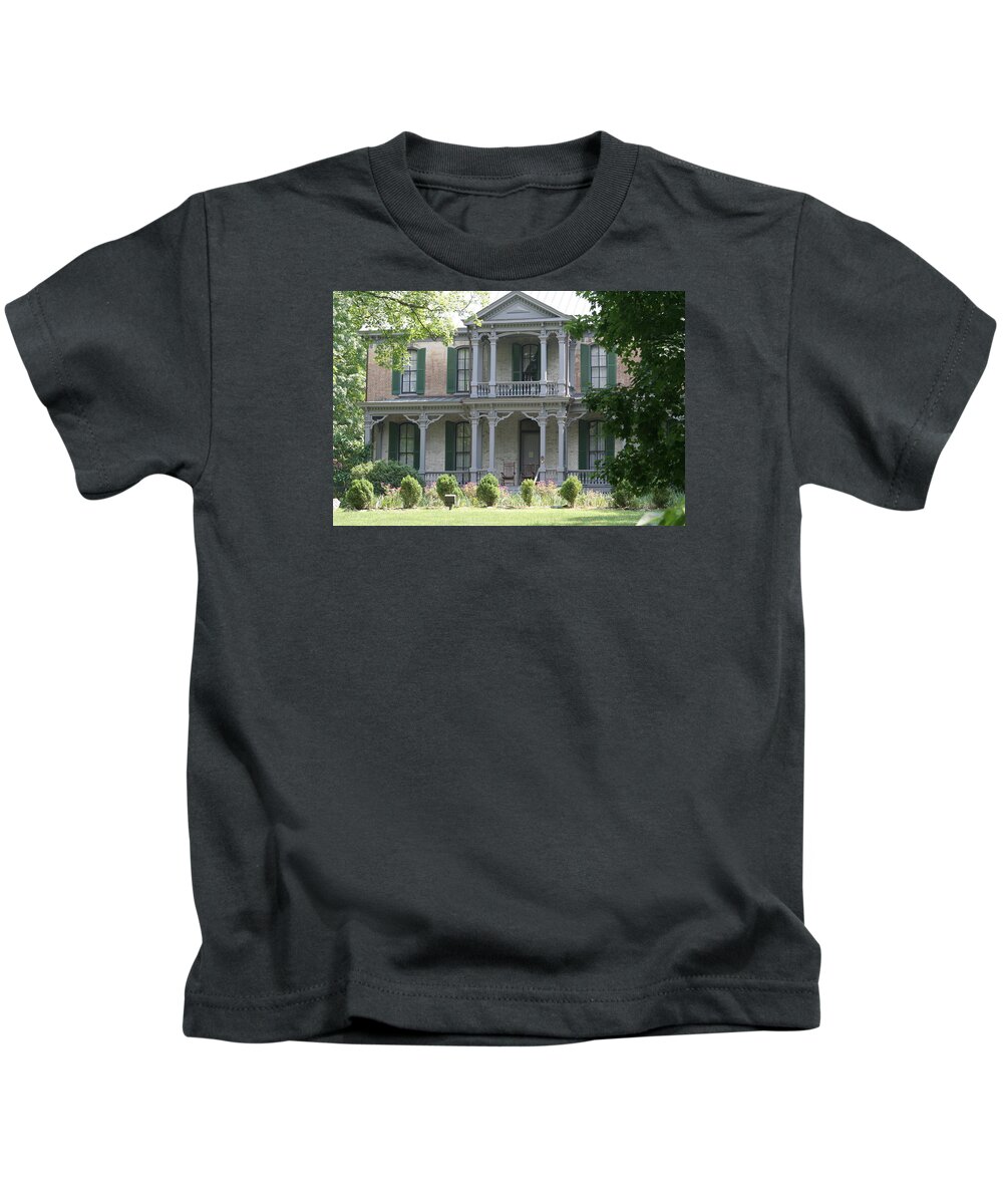 Nashville Kids T-Shirt featuring the photograph Grassmere Historic Home by Valerie Collins