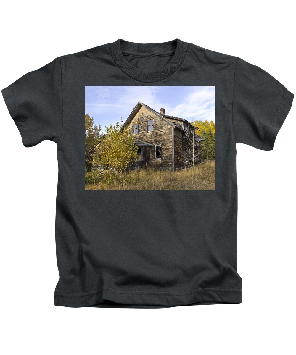 Thunder Bay Kids T-Shirt featuring the photograph Hazelwood Homestead by Linda Ryma