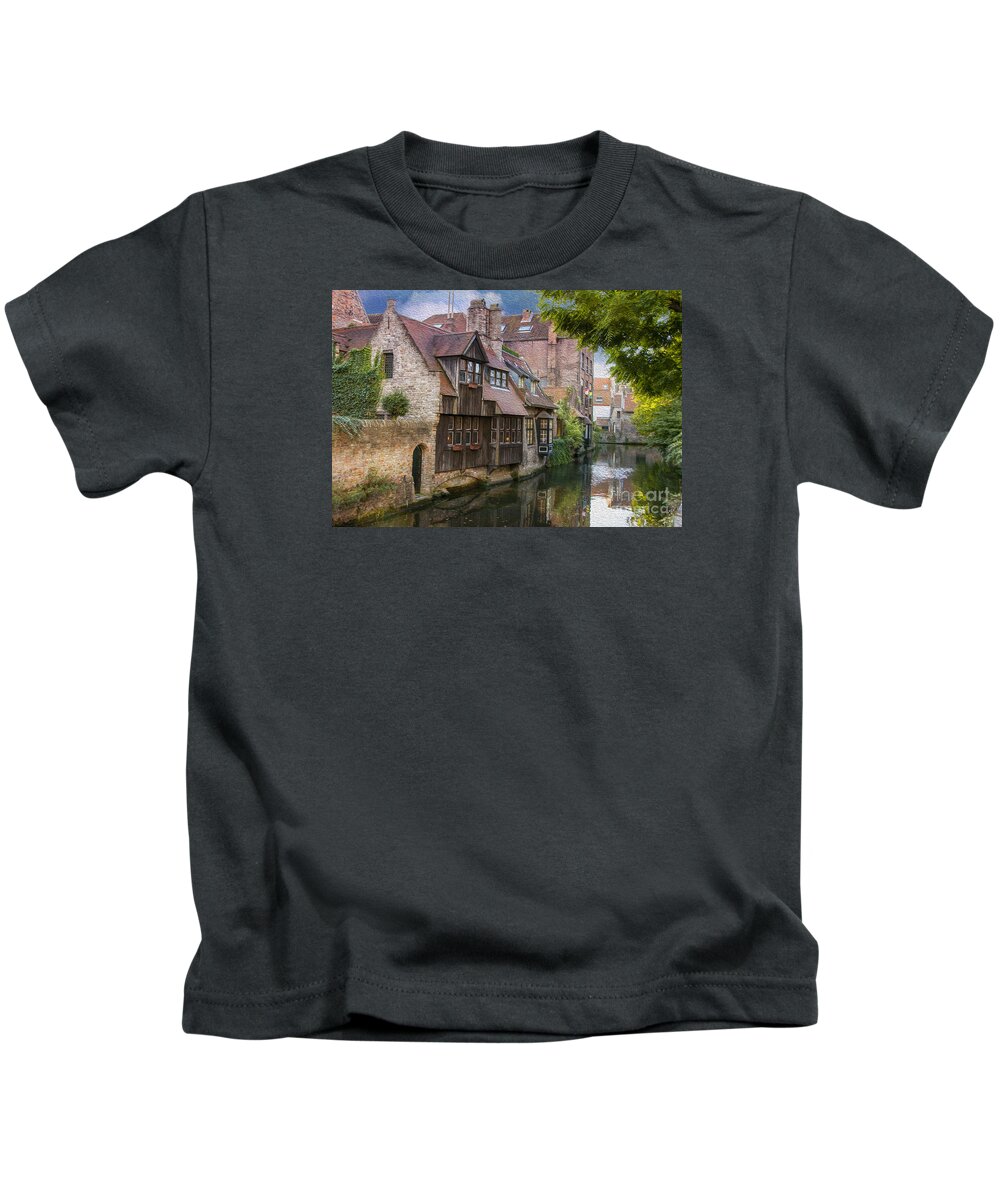 Architecture Kids T-Shirt featuring the photograph Medieval Bruges by Juli Scalzi