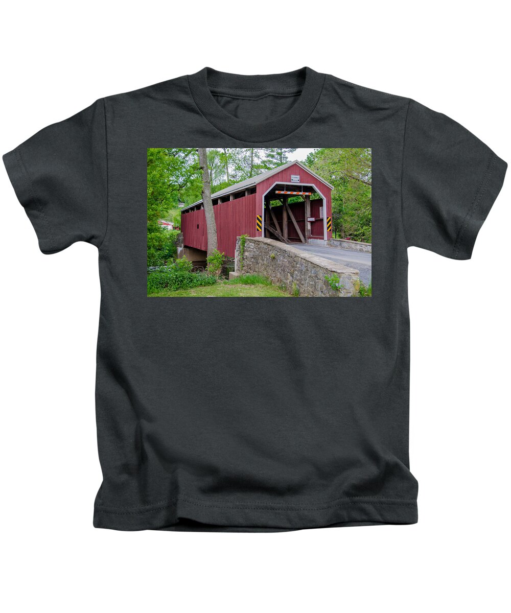 Bridges Kids T-Shirt featuring the photograph Rosehill Covered Bridge by Guy Whiteley