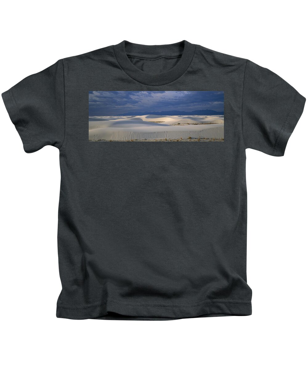 Feb0514 Kids T-Shirt featuring the photograph Soaptree Yucca In Gypsum Dunes White by Konrad Wothe