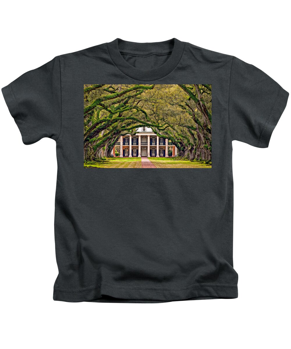 Oak Alley Plantation Kids T-Shirt featuring the photograph Southern Class Oil by Steve Harrington