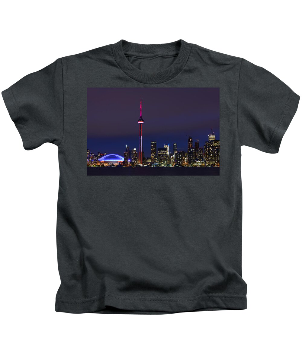Toronto Kids T-Shirt featuring the photograph Toronto Skyline by Tony Beck