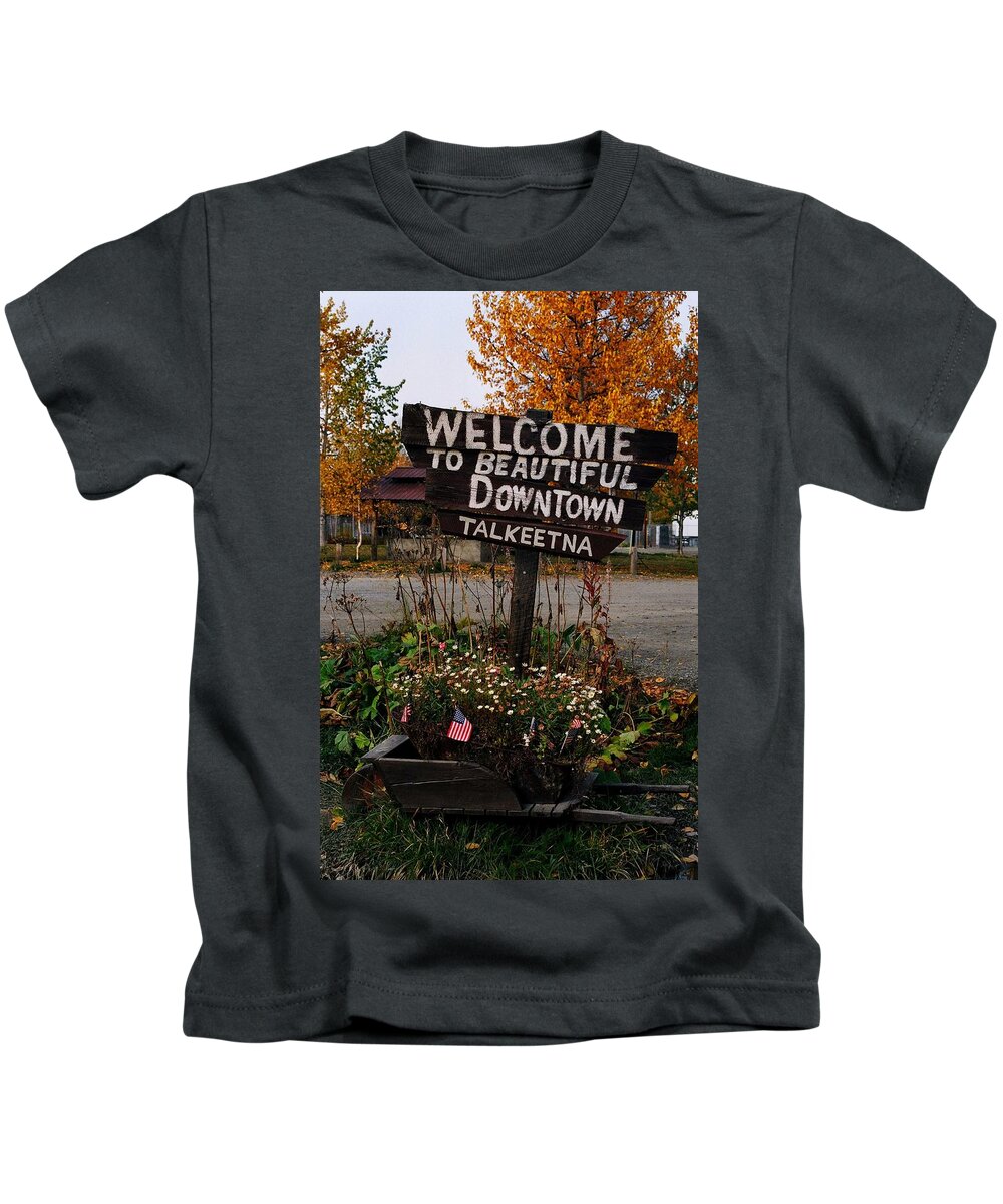 North America Kids T-Shirt featuring the photograph Welcome ... by Juergen Weiss