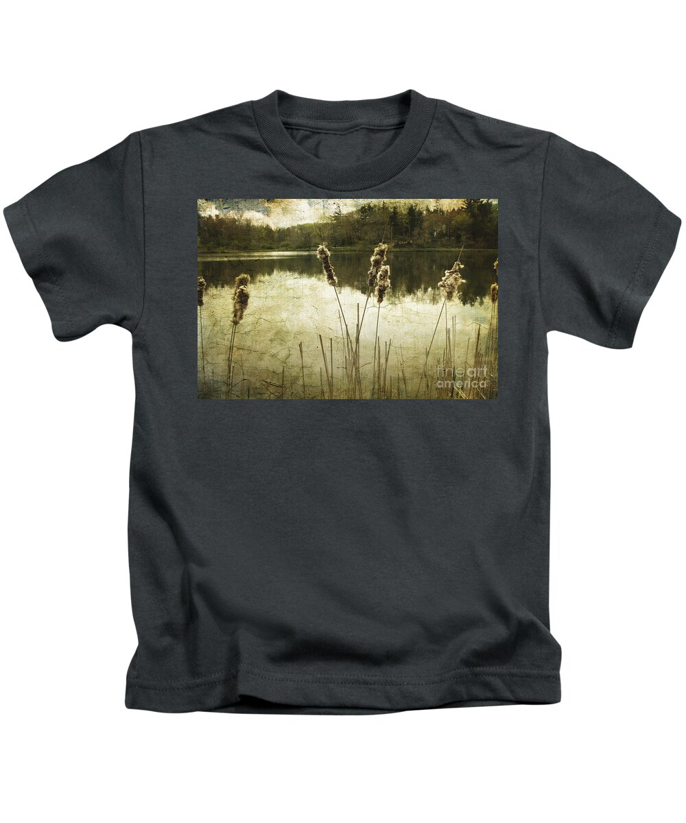 Ohio Kids T-Shirt featuring the photograph Where Time Stands Still by Ellen Cotton