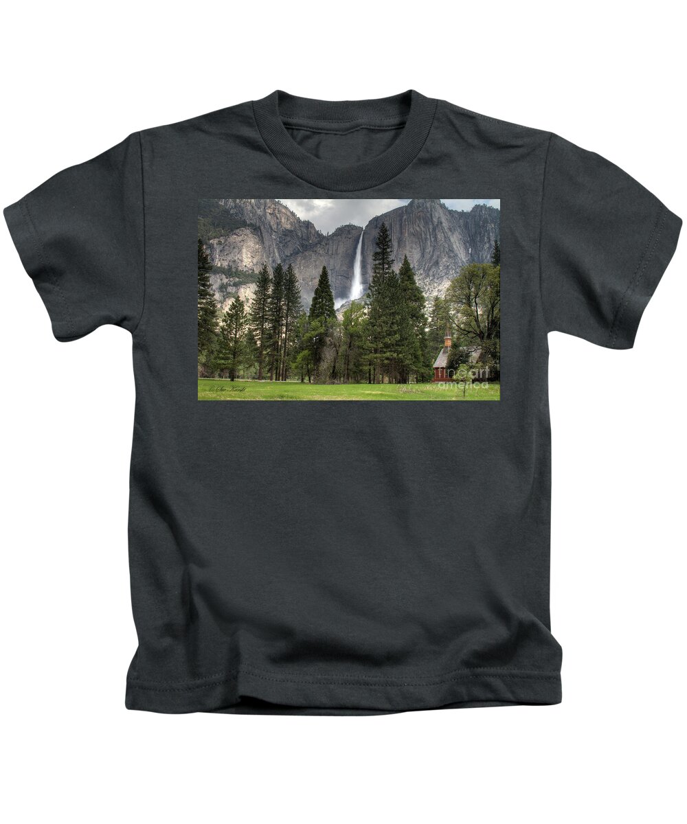 Cooks Meadow Kids T-Shirt featuring the photograph Chapel in the Valley by Sue Karski