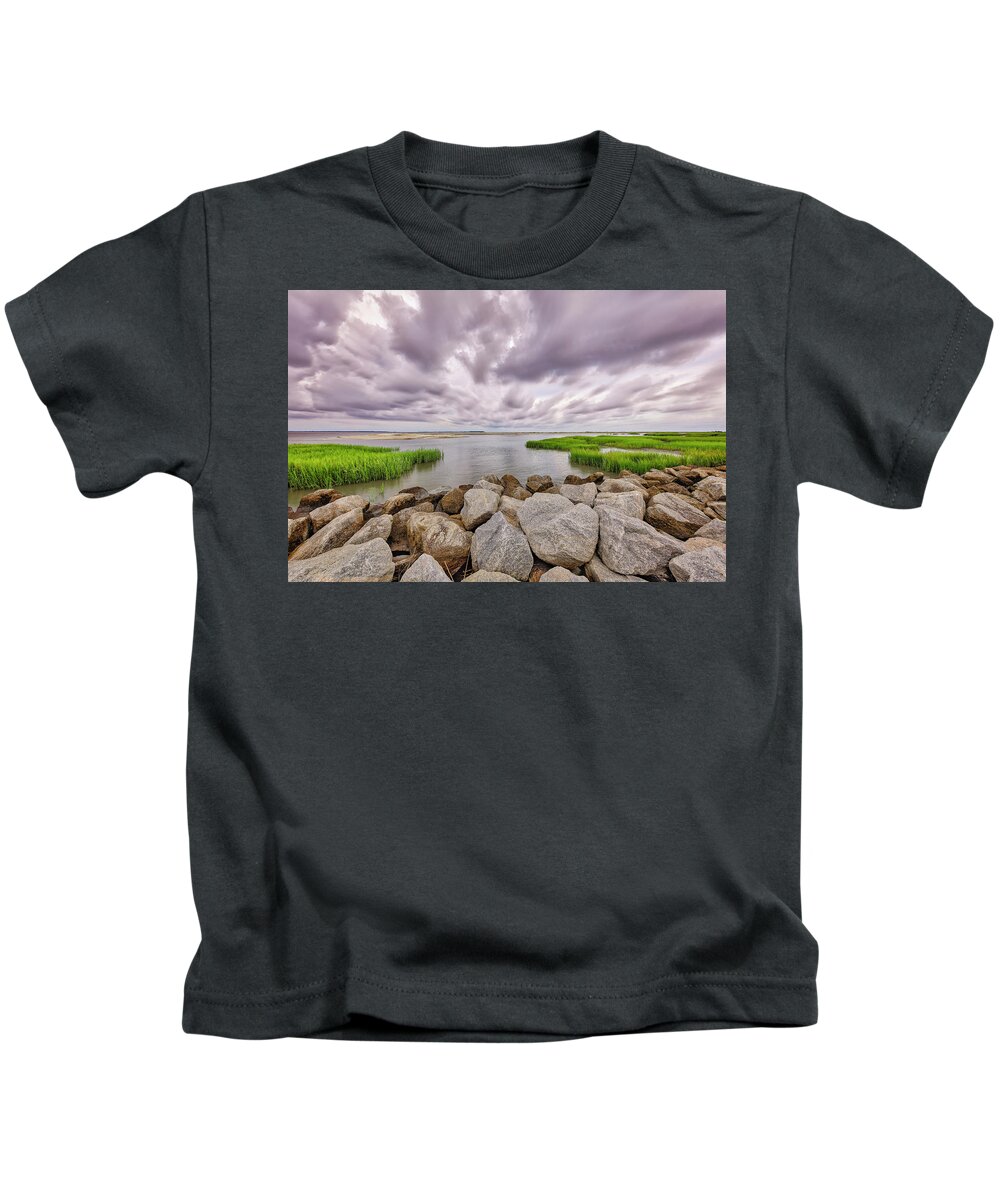 Atlantic Ocean Kids T-Shirt featuring the photograph Seascape of Hilton Head Island #14 by Peter Lakomy