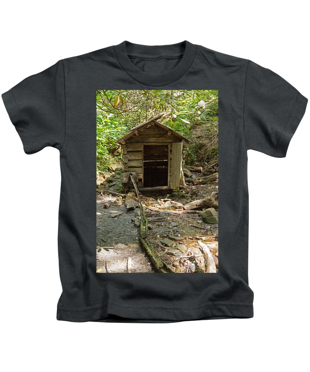 Cades Cove Kids T-Shirt featuring the photograph Elijah Oliver Place #2 by Fred Stearns